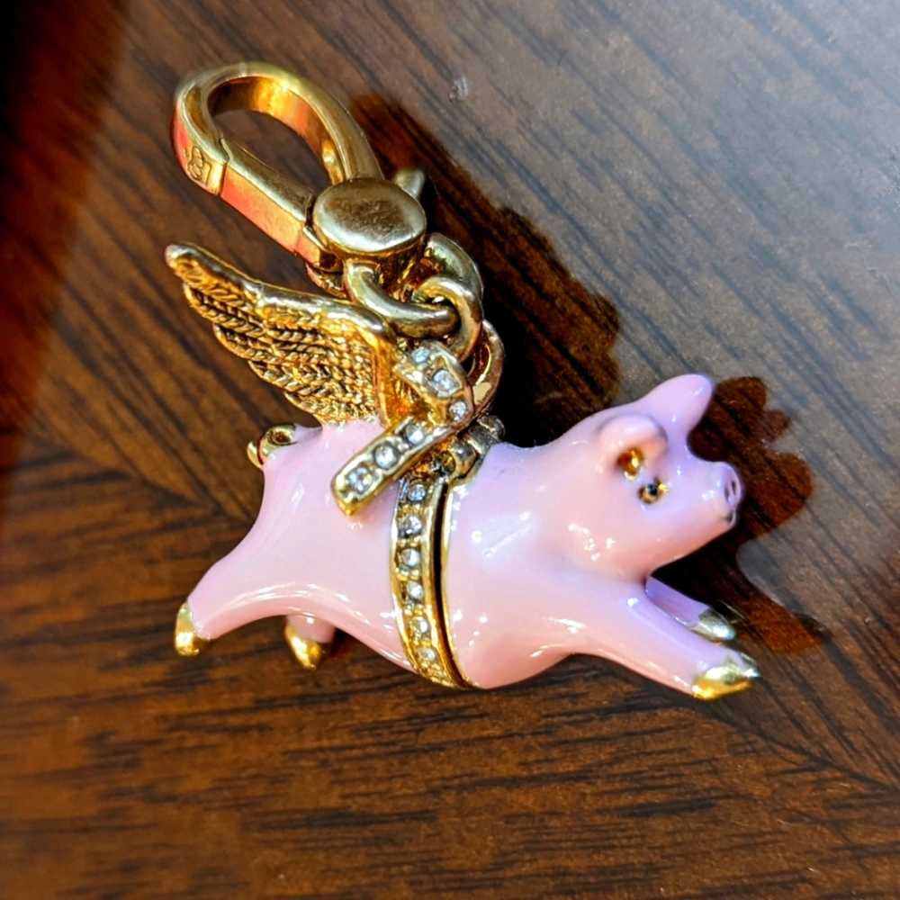 JUICY COUTURE PINK FLYING PIG CHARM